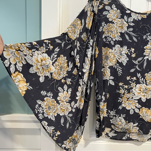 Gypsies & Moondust Yellow Gray Floral Bohemian‎ Festival Blouse. Size Large. - Picture 9 of 12